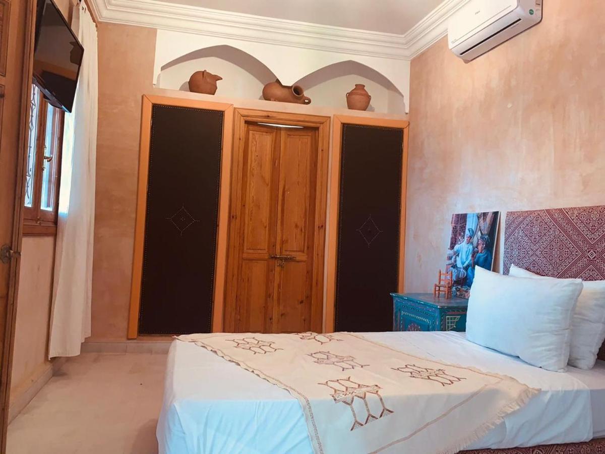 Riad Les Miroirs Marrakesh Exterior photo