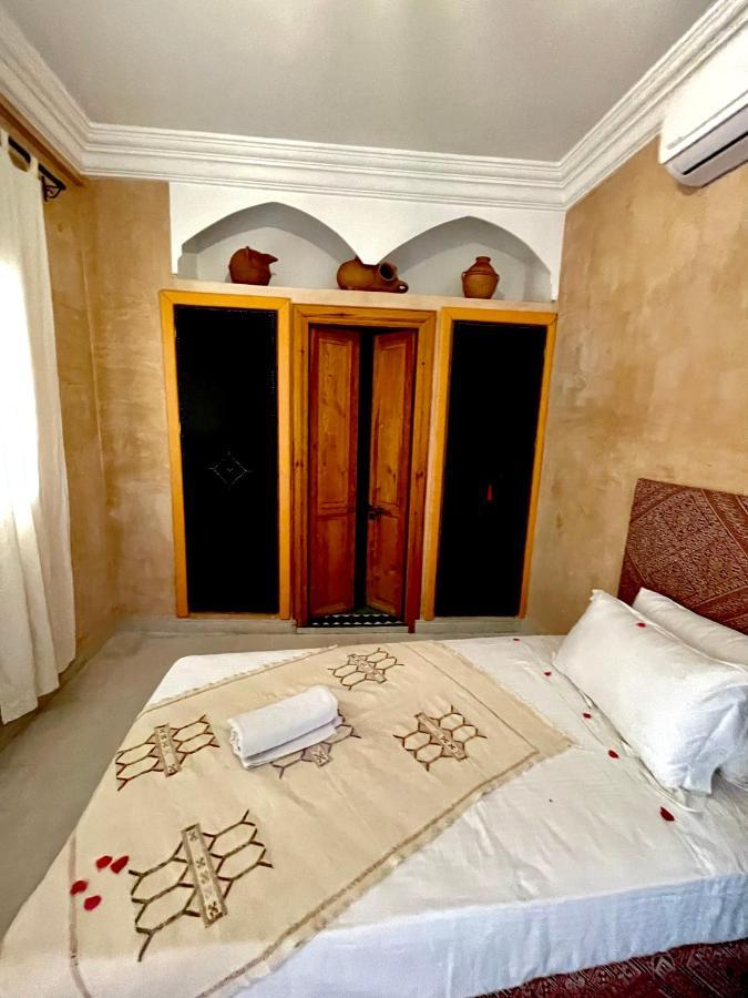 Riad Les Miroirs Marrakesh Exterior photo