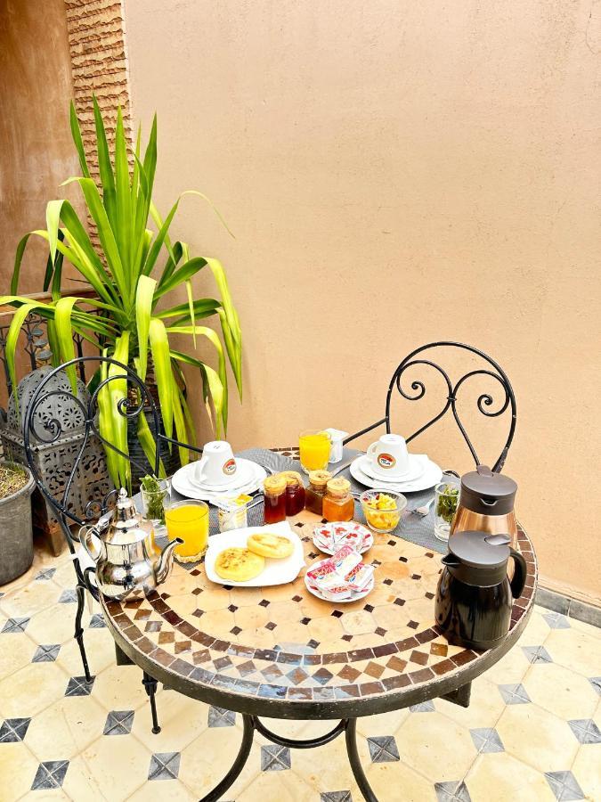 Riad Les Miroirs Marrakesh Exterior photo